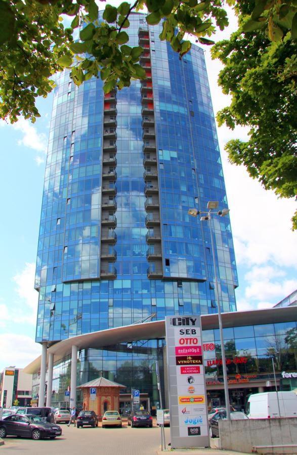 Helios Luxury Apartment In Vilnius Skyscraper Exteriér fotografie