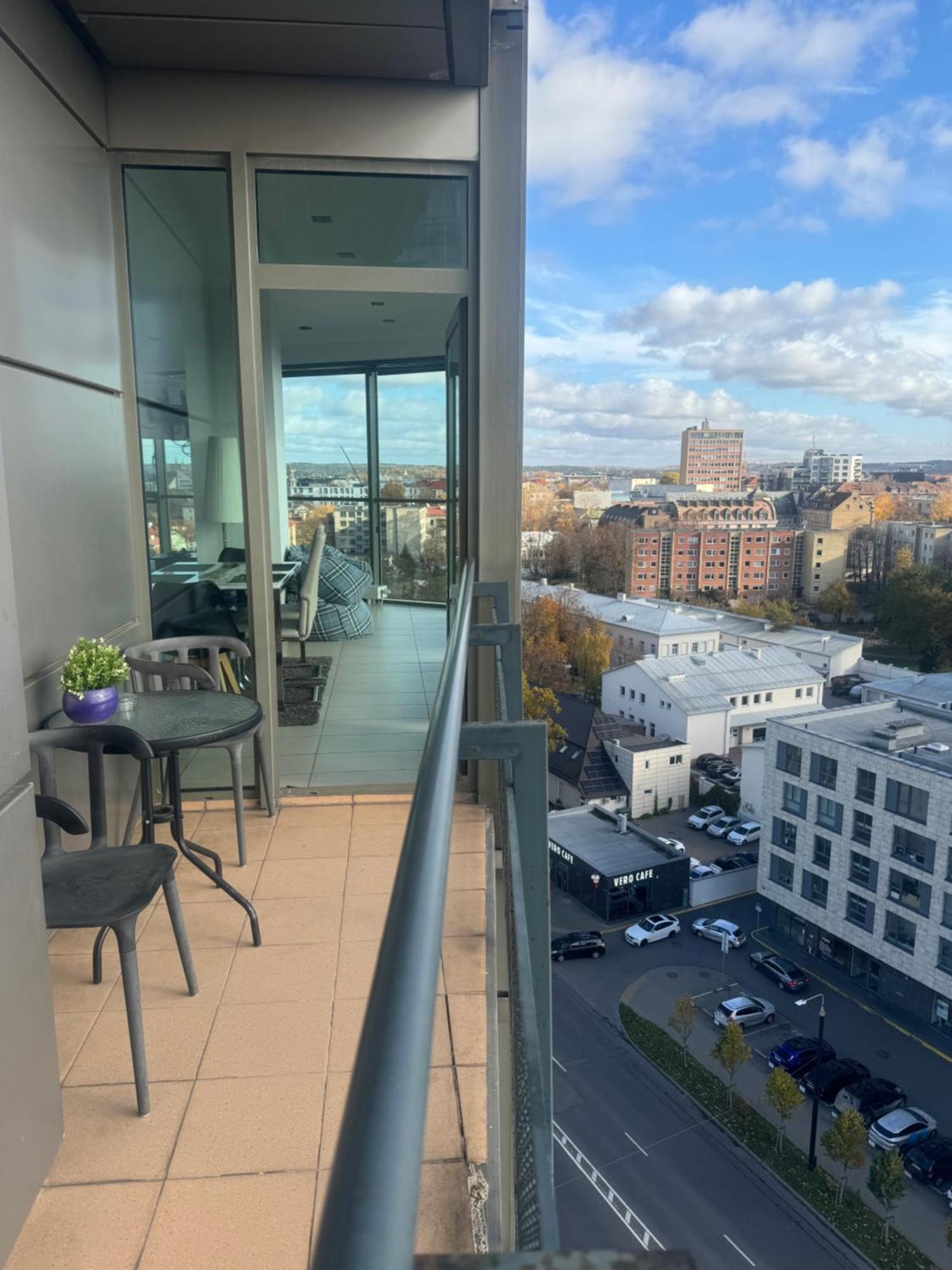 Helios Luxury Apartment In Vilnius Skyscraper Exteriér fotografie